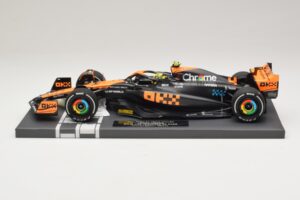 McLaren MCL60 #4 L. Norris 2nd Place Japanese GP 2023 Minichamps 1:18 537233504 Смола — снимка 3 от 7