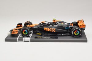 McLaren MCL60 #4 L. Norris 2nd Place Singapore GP 2023 Minichamps 1:18 537233404 Смола — снимка 3 от 7