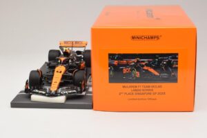 McLaren MCL60 #4 L. Norris 2nd Place Singapore GP 2023 Minichamps 1:18 537233404 Смола — снимка 6 от 7