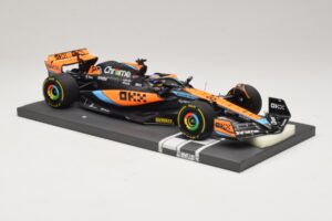 McLaren MCL60 #81 O. Piastri Hungarian GP 2023 Minichamps 1:18 537233081 Смола — снимка 4 от 7