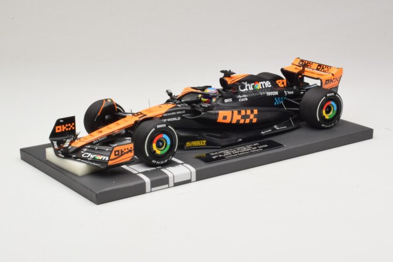McLaren MCL60 #81 O. Piastri Japanese GP 2023 Minichamps 1:18 537233581 Смола
