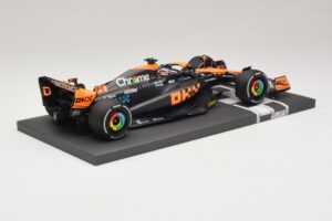 McLaren MCL60 #81 O. Piastri Japanese GP 2023 Minichamps 1:18 537233581 Смола — снимка 2 от 7