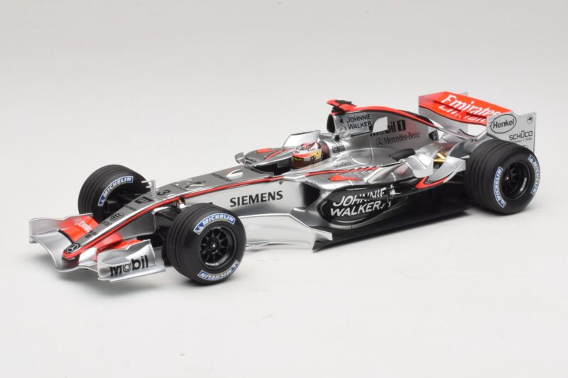 McLaren MP4/21 #3 K. Raikkonen 2006 Minichamps 1:18 530061803 Смола