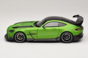 Mercedes AMG GT Black Series C190 Matt Green Metallic Minichamps 1:18 110032022 Метал — снимка 4 от 8