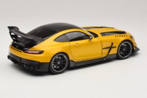 Mercedes AMG GT Black Series C190 Solarbeam Yellow Metallic Minichamps 1:18 110032021 Метал — снимка 3 от 8