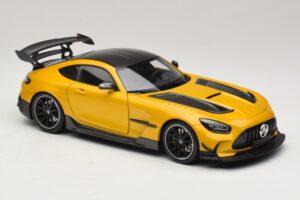 Mercedes AMG GT Black Series C190 Solarbeam Yellow Metallic Minichamps 1:18 110032021 Метал — снимка 6 от 8