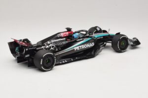 Mercedes AMG Petronas W15 E Performance G. Russell 2024 Minichamps 1:18 110240163 Смола — снимка 2 от 7