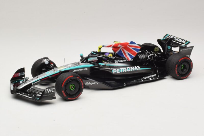 Mercedes AMG Petronas W15 E Performance L. Hamilton Winner British GP 2024 Minichamps 1:18 110241244 Смола