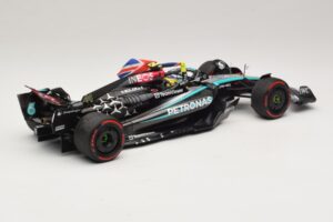Mercedes AMG Petronas W15 E Performance L. Hamilton Winner British GP 2024 Minichamps 1:18 110241244 Смола — снимка 2 от 7