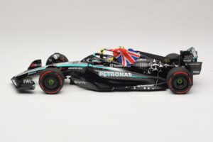 Mercedes AMG Petronas W15 E Performance L. Hamilton Winner British GP 2024 Minichamps 1:18 110241244 Смола — снимка 3 от 7