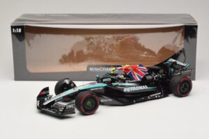 Mercedes AMG Petronas W15 E Performance L. Hamilton Winner British GP 2024 Minichamps 1:18 110241244 Смола — снимка 7 от 7