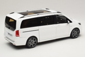 Mercedes V-Class W447 AMG Line Бял Norev 1:18 183876 Метал — снимка 3 от 8