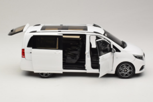 Mercedes V-Class W447 AMG Line Бял Norev 1:18 183876 Метал — снимка 4 от 8