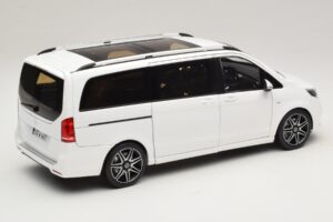 Mercedes V-Class W447 AMG Line Бял Norev 1:18 183876 Метал — снимка 3 от 8