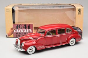 Packard Super Eight One-Eighty Червен Greenlight 1:18 12971 Метал — снимка 6 от 6