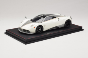 Pagani Huayra Luminous Green AB 1:18 REMC041 Смола — снимка 2 от 7