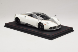 Pagani Huayra Luminous Green AB 1:18 REMC041 Смола — снимка 4 от 7