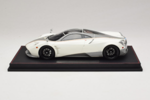 Pagani Huayra Luminous Green AB 1:18 REMC041 Смола