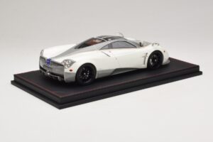 Pagani Huayra Luminous Green AB 1:18 REMC041 Смола — снимка 3 от 7