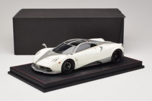 Pagani Huayra Luminous Green AB 1:18 REMC041 Смола — снимка 7 от 7
