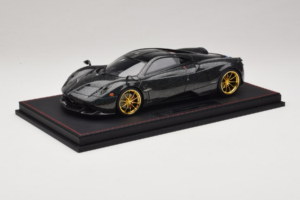 Pagani Huayra Starry Night Sky AB 1:18 REMC039 Смола — снимка 2 от 7