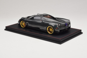 Pagani Huayra Starry Night Sky AB 1:18 REMC039 Смола — снимка 5 от 7