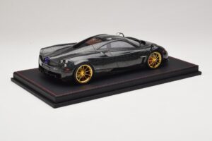Pagani Huayra Starry Night Sky AB 1:18 REMC039 Смола — снимка 3 от 7