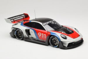Porsche 911 992 GT3 R Rennsport GT Spirit 1:18 GT495 Смола — снимка 4 от 6