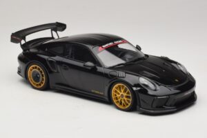 Porsche 911 992 GT3 RS Manthey Racing Черен със Златни Джанти Minichamps 1:18 MR-911-GT3RS-1804 Метал — снимка 4 от 6