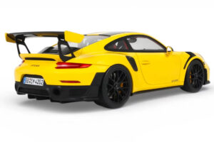 Porsche 911 GT2 RS 991.2 Nurburgring Lap Record Жълт GT Spirit 1:18 GT972 Смола — снимка 2 от 5