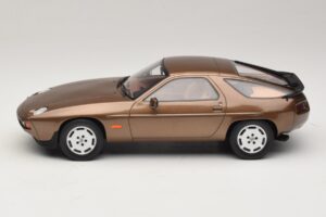 Porsche 928 S Tobacco Metallic GT Spirit 1:18 GT1005 Смола — снимка 3 от 6