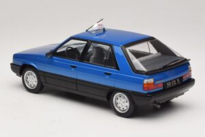 Renault 11 GTL Taxi James Bond MCG 1:18 MCG18833 Метал — снимка 5 от 6