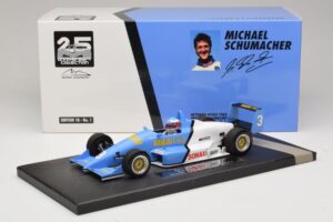 Reynard F903 Spiess M. Schumacher Winner Macau GP 1990 Minichamps 1:18 517901803 Смола — снимка 6 от 6