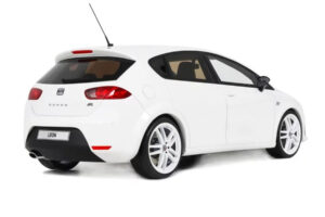 SEAT Leon Cupra R Mk2 Бял Otto 1:18 OT1332 Смола — снимка 2 от 5