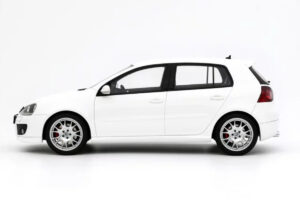 Volkswagen Golf GTI Mk5 Edition 30 Candy White Otto 1:18 OT1250 Смола — снимка 3 от 5