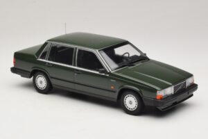 Volvo 740 GL Тъмнозелен Minichamps 1:18 155171702 Метал — снимка 4 от 6