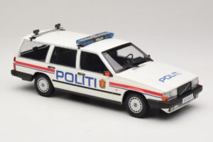 Volvo 740 GL Комби Politi Norway Minichamps 1:18 155171796 Метал — снимка 4 от 6