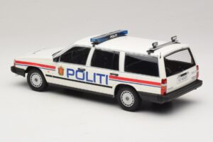 Volvo 740 GL Комби Politi Norway Minichamps 1:18 155171796 Метал — снимка 5 от 6