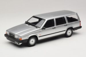 Volvo 740 GL Комби Сребърен Minichamps 1:18 155171770 Метал