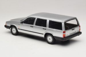 Volvo 740 GL Комби Сребърен Minichamps 1:18 155171770 Метал — снимка 5 от 6
