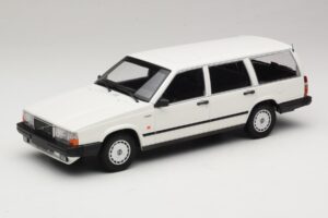 Volvo 740 GL Комби Бял Minichamps 1:18 155171772 Метал