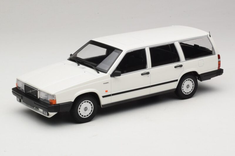 Volvo 740 GL Комби Бял Minichamps 1:18 155171772 Метал