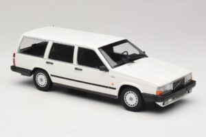 Volvo 740 GL Комби Бял Minichamps 1:18 155171772 Метал — снимка 4 от 6