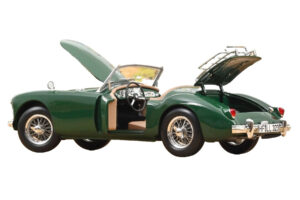 MG MGA British Racing Green Norev 1:18 182610 Метал — снимка 2 от 5