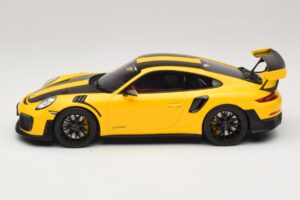 Porsche 911 GT2 RS 991.2 Nurburgring Lap Record Жълт GT Spirit 1:18 GT972 Смола — снимка 3 от 6