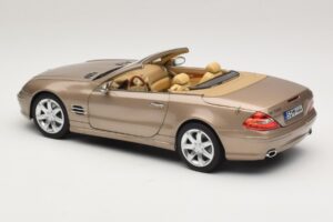 Mercedes SL500 R230 Travertine Beige Norev 1:18 183843 Метал — снимка 8 от 9