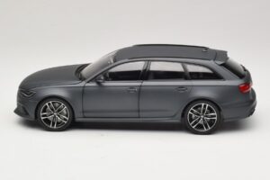 Audi RS6 C7 Avant Daytona Grey Minichamps 1:18 5011216225 Метал — снимка 4 от 8