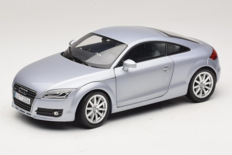 Audi TT 8N Silverblue Metallic Minichamps 1:18 100015020 Метал