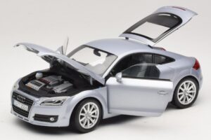 Audi TT 8N Silverblue Metallic Minichamps 1:18 100015020 Метал — снимка 2 от 8