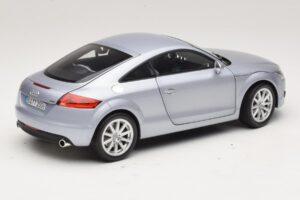 Audi TT 8N Silverblue Metallic Minichamps 1:18 100015020 Метал — снимка 3 от 8